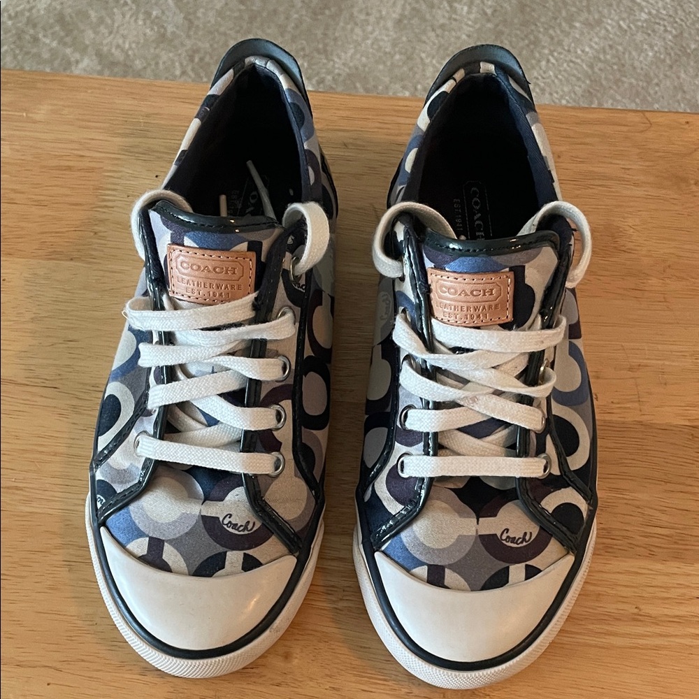 Coach Women’s Navy and White Patterned Sneakers